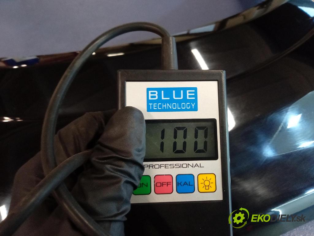 Opel Astra 2009 blatník Predné v pravo: