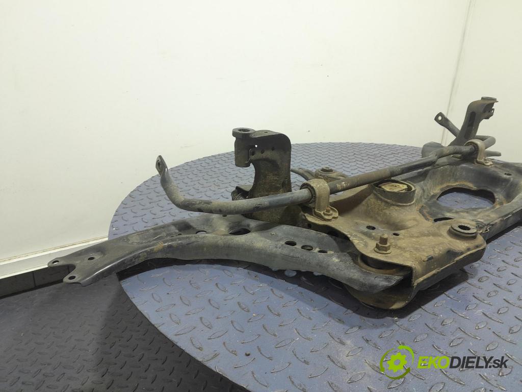 Skoda Octavia 2015 Výstuha 