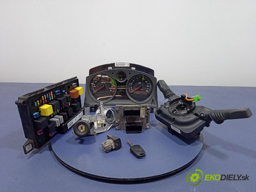 Opel Astra 2009 riadiaca jednotka Motor: 55558787