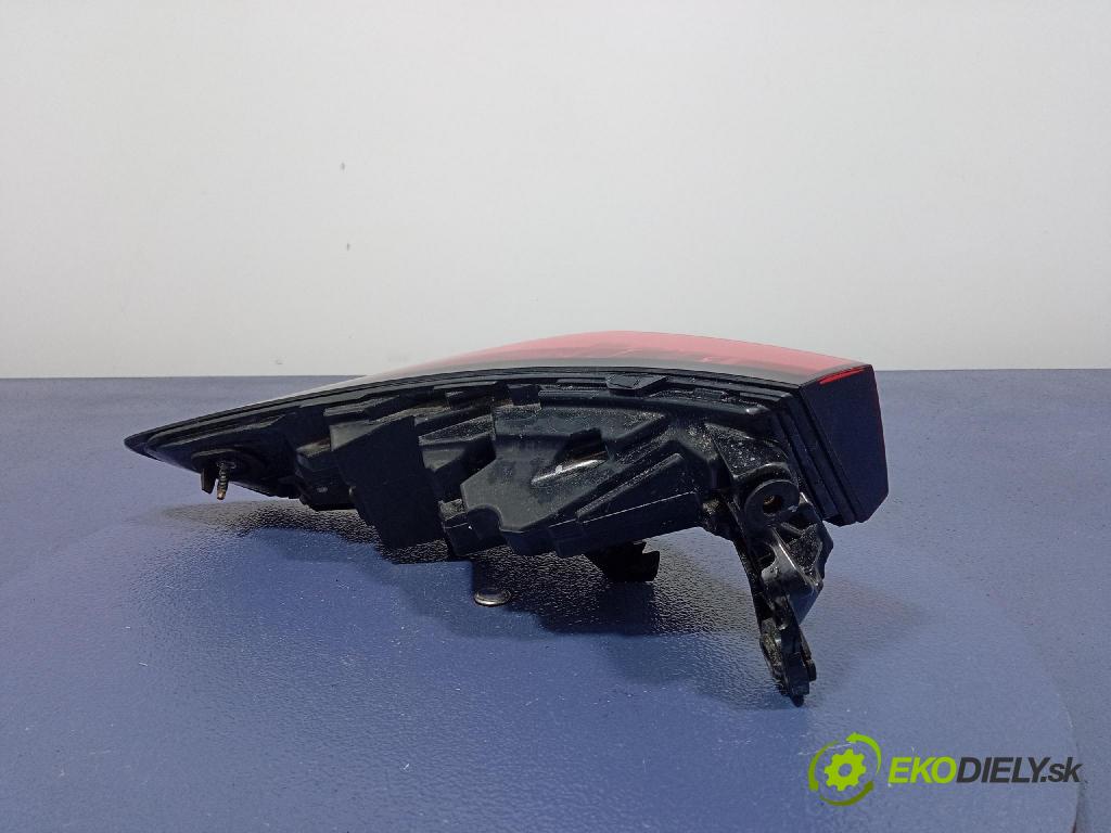 Bmw Ix2 2025 svetlo / reflektor zad Prava: Vonkajsia: 9448810