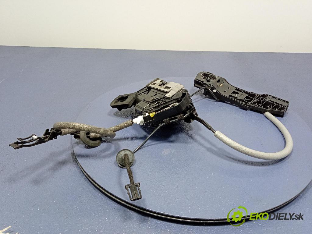 Vw Arteon 2024 zámek dveře před v pravo: 5TB837016D