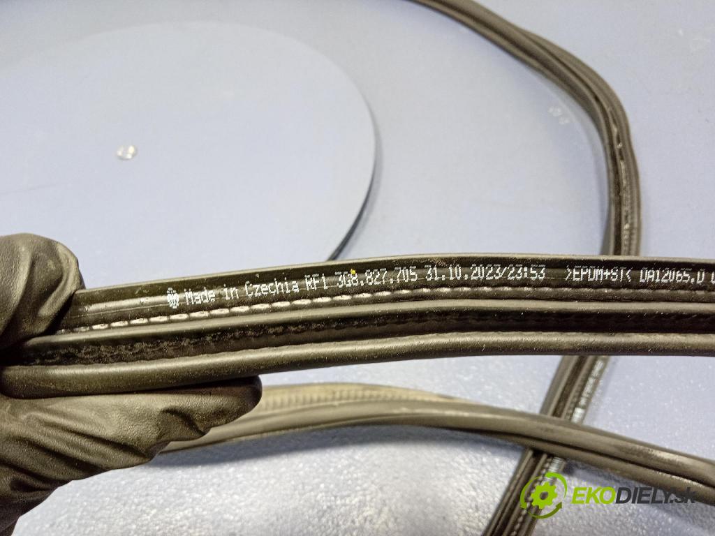 Vw Arteon 2024 Těsnění: Kryty kufr 3G8827705