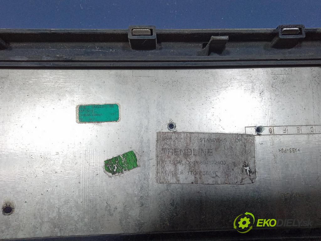 Vw Touran 2007 miežka / Gril: 1T0853651D