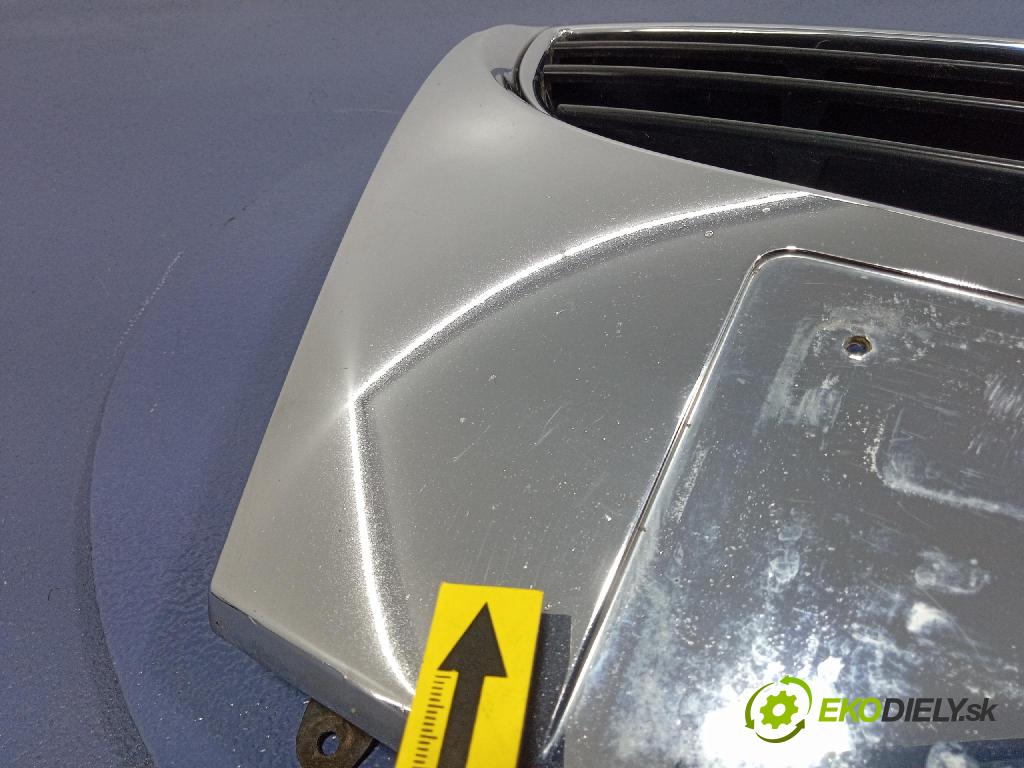 Vw Touran 2007 miežka / Gril: 1T0853651D