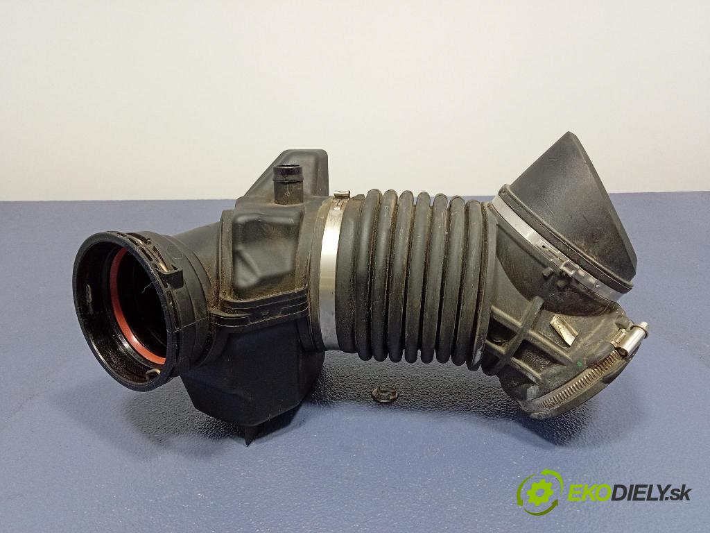 Bmw Seria 3 0 rúrka Vzduch: 8656983