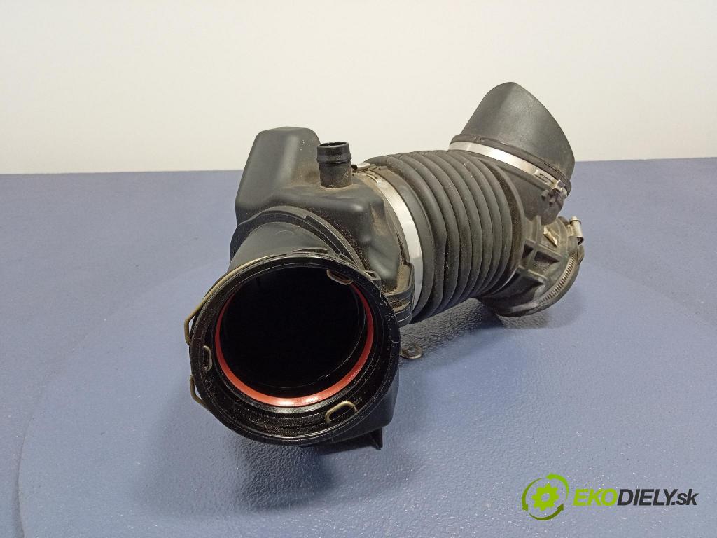 Bmw Seria 3 0 rúrka Vzduch: 8656983