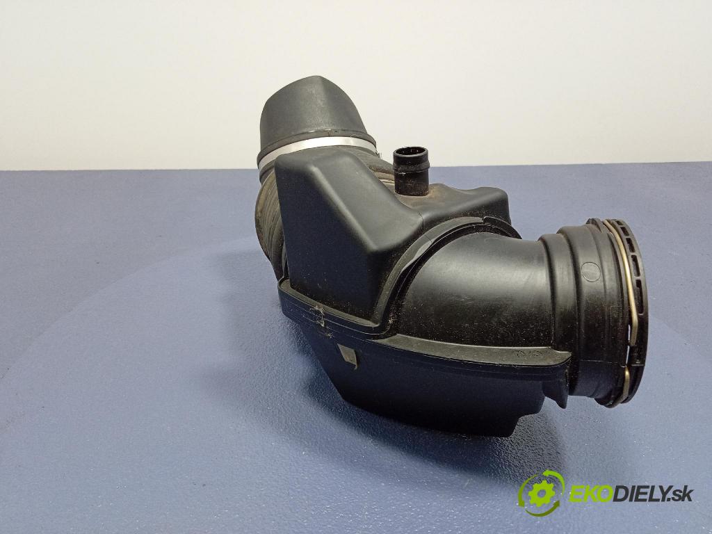 Bmw Seria 3 0 rúrka Vzduch: 8656983