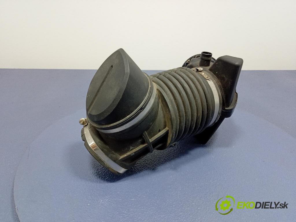 Bmw Seria 3 0 rúrka Vzduch: 8656983