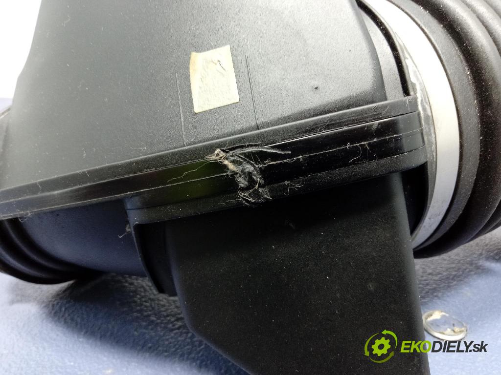 Bmw Seria 3 0 rúrka Vzduch: 8656983