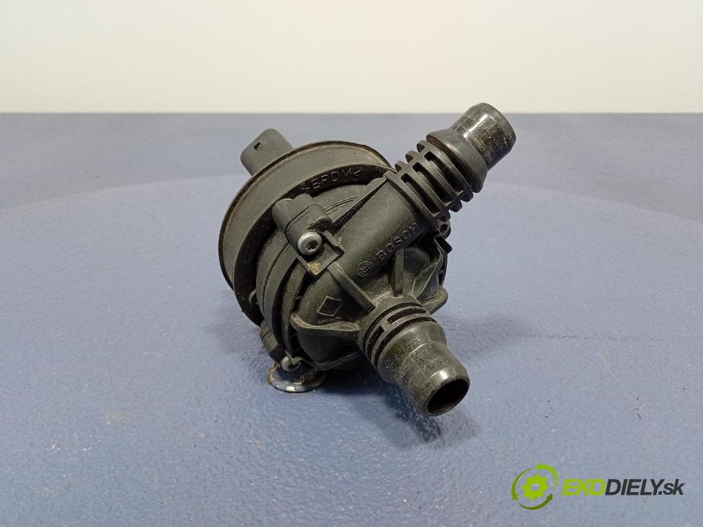 Bmw Seria 3 0 čerpadlo Voda: 8651287