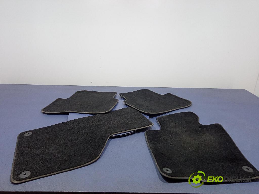 Vw Touran 2007 koberec do auta 3C1863011C