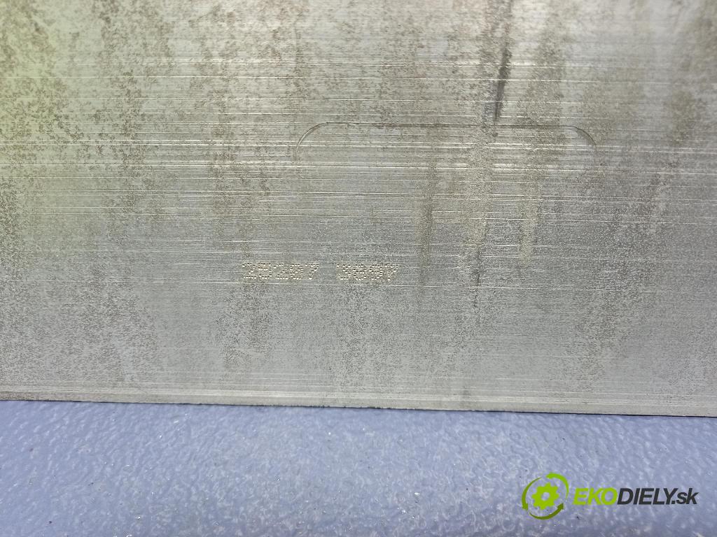 Bmw Ix2 2025 výstuha narazník zad 5A0C180