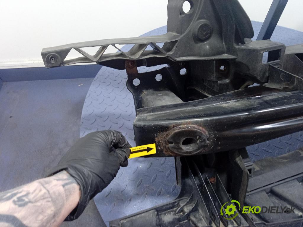 Vw Touran 2007 výstuha Predné: / pas predný