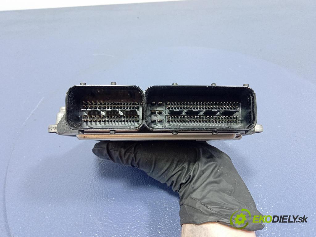 Vw Touran 2007 riadiaca jednotka Motor: 03G906021RN