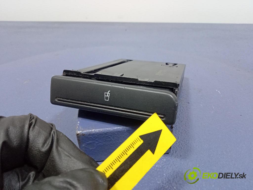 Audi A4 2004 kastlík 8E1862534