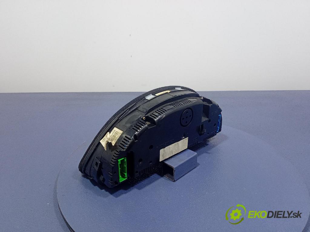 Audi A4 2004 prístrojovka/ budíky 8E0920900M