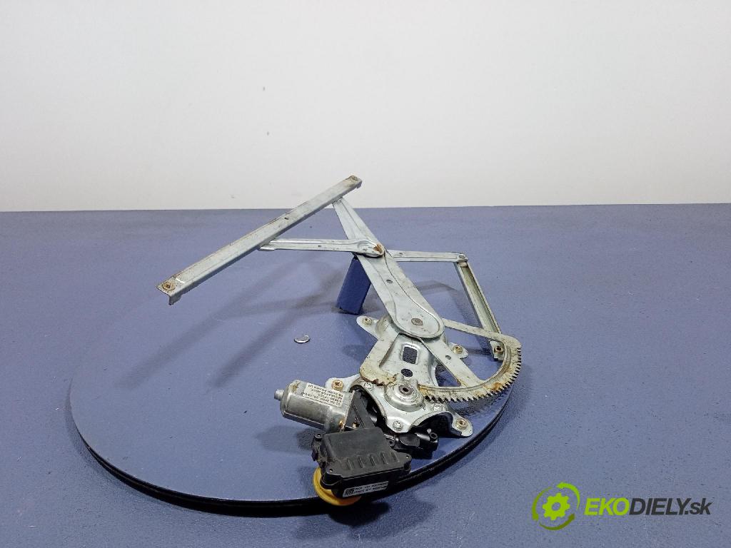 Toyota Corolla verso 2004 mechanismus stahování Sklenka: před Levý: 69820-0F010