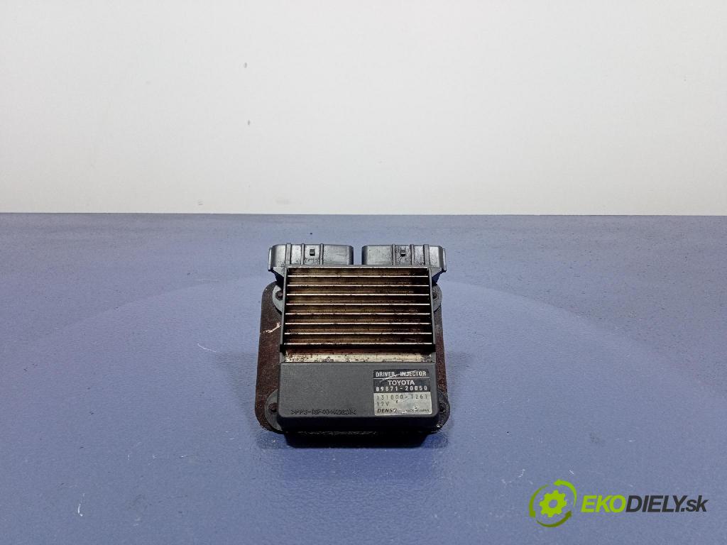 Toyota Corolla verso 2004 řídící jednotka 89871-20050