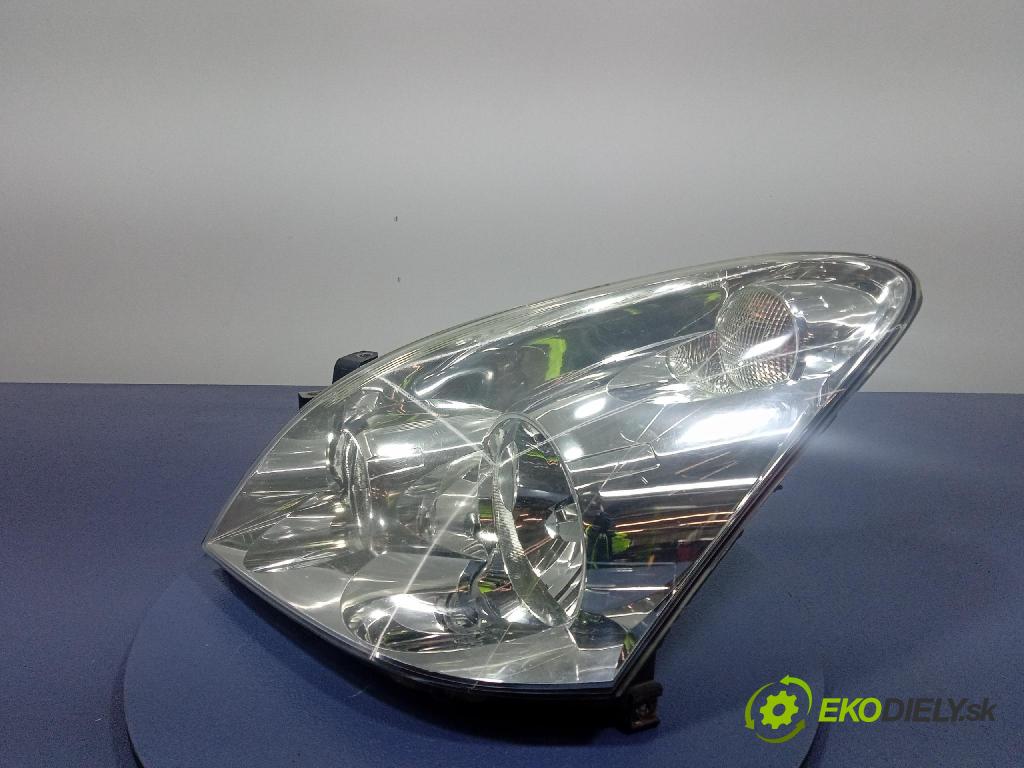 Toyota Corolla verso 2004 Reflektor: Vľavo: STANLEY 0F-03