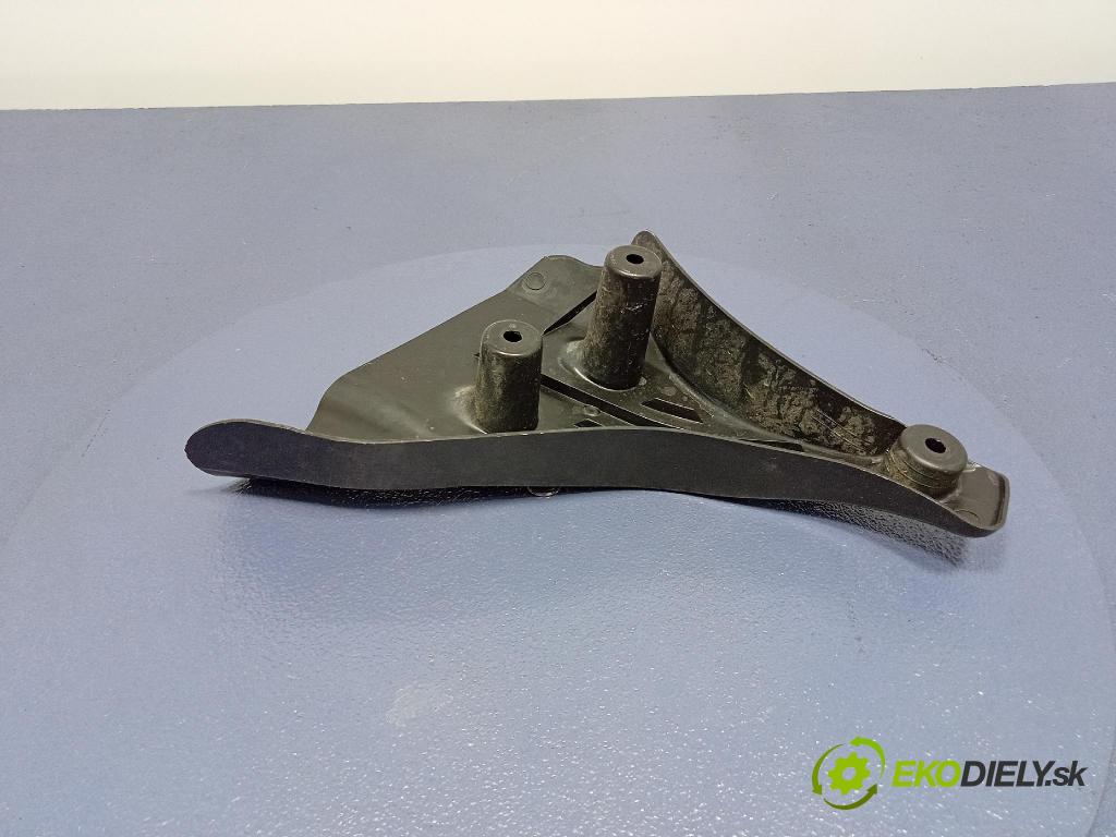 Bmw Ix2 2025 kryt Plast: podvozek: 6897720