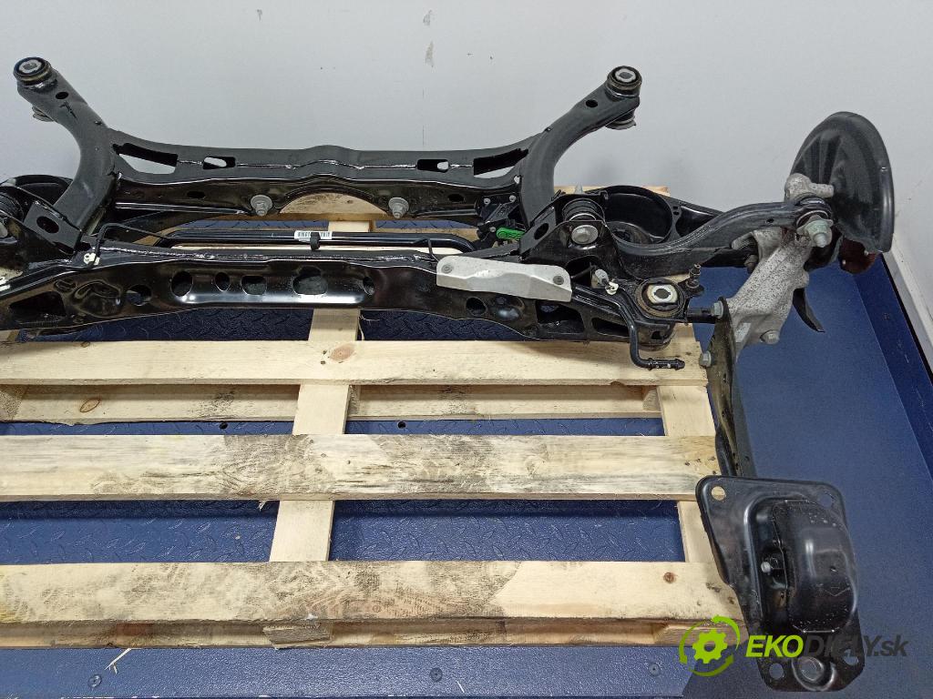 Vw Arteon 2024 výstuha Pozastavenia: zad 3Q0505447B