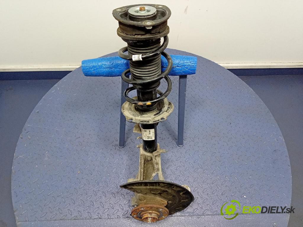 Vw Arteon 2024 McPerson: Vľavo: 3Q0413031CM