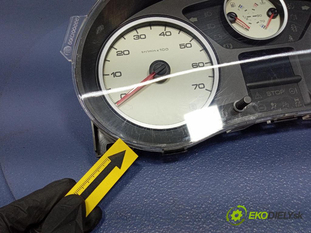 Peugeot Expert 2009 Přístrojová deska 9665155180