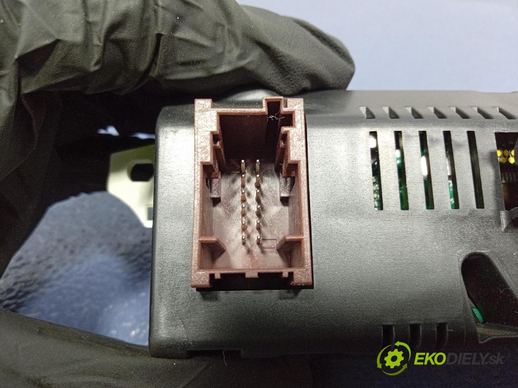 Peugeot Expert 2009 displej Radio / GPS 9665989780