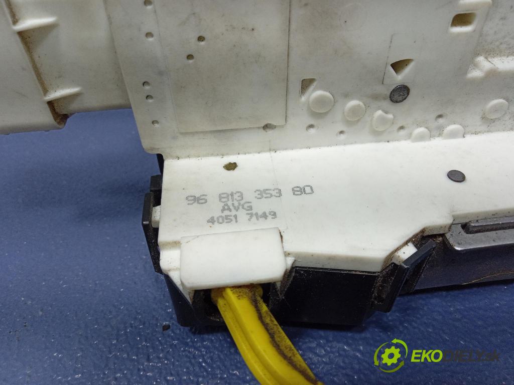 Peugeot Expert 2009 zámek dveře před Levý: 9681335380