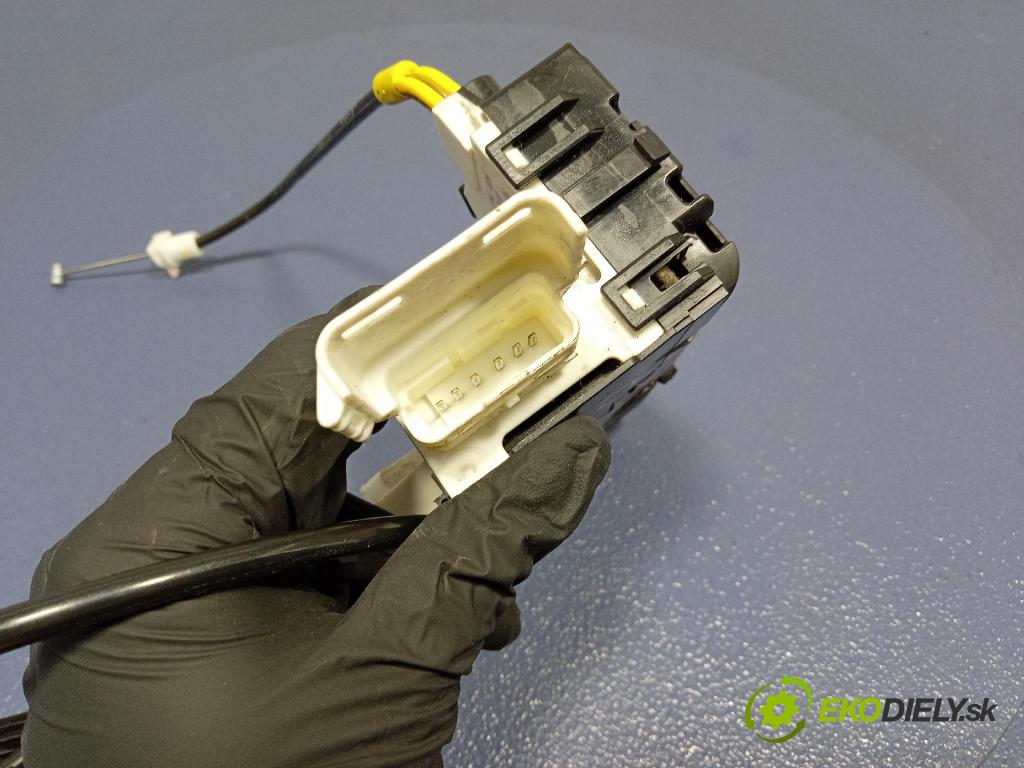 Peugeot Expert 2009 zámek dveře před Levý: 9681335380