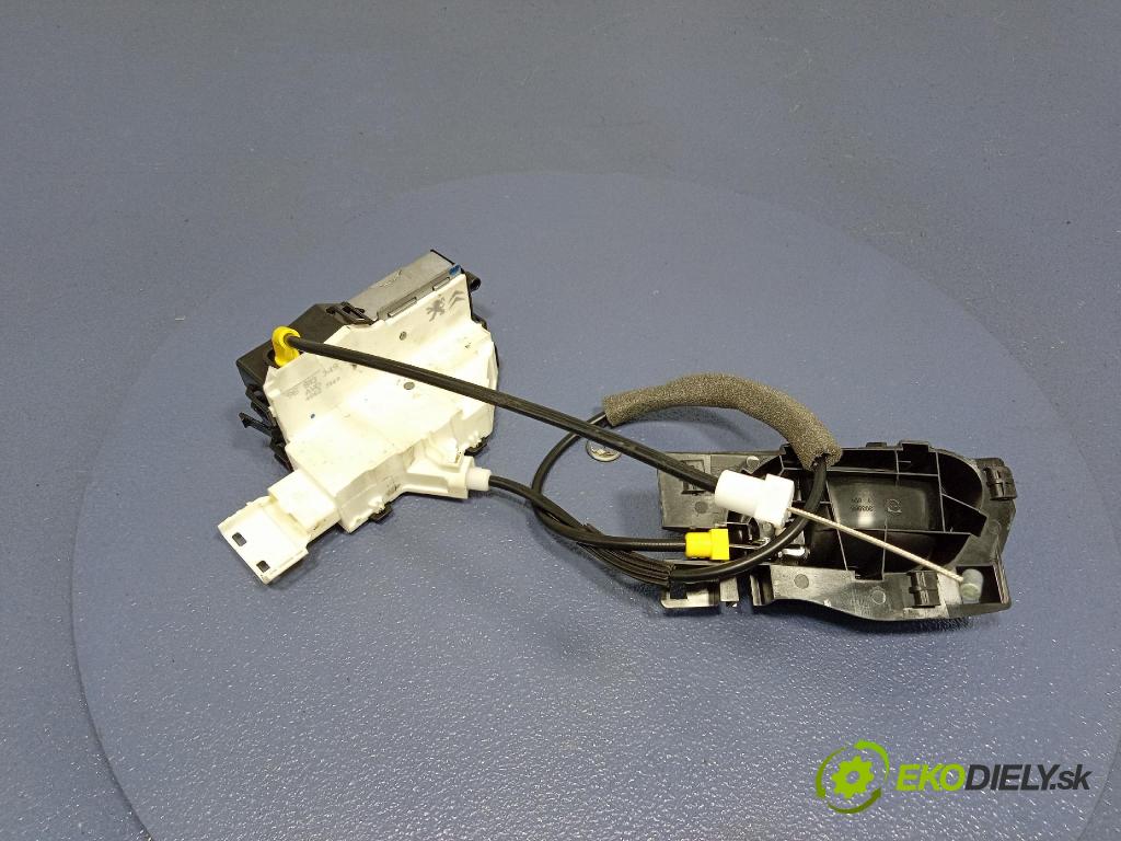 Peugeot Expert 2009 zámek dveře před v pravo: 9681334980