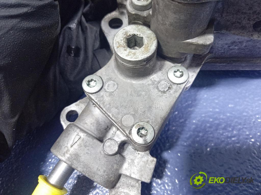 Vw Passat 2005 čerpadlo vakuová 038145209