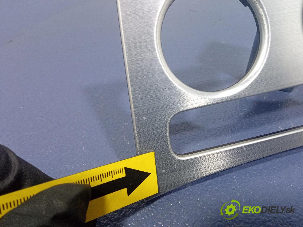 Vw Passat 2005 lišta Dekoratívní: Uvnitř 3C1858335