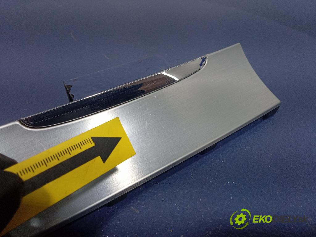 Vw Passat 2005 lišta Dekoratívní: Uvnitř 3C1858335