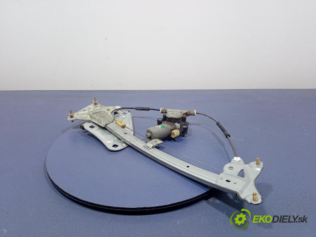 Hyundai Coupe 2003 mechanismus stahování Sklenka: před v pravo: