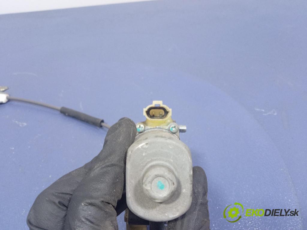 Hyundai Coupe 2003 mechanismus stahování Sklenka: před v pravo: 