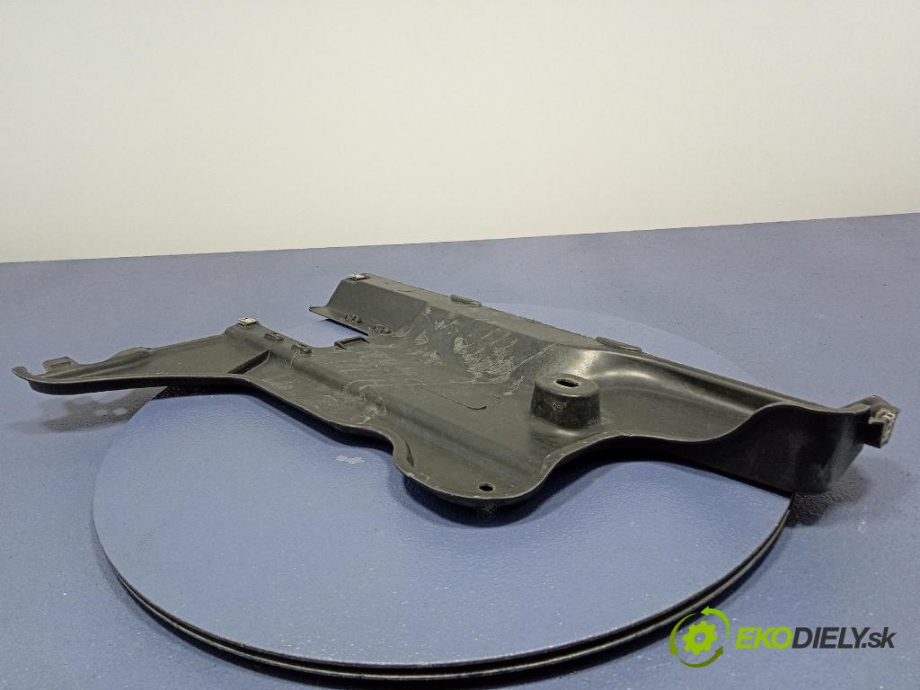 Vw Arteon 2024 kryt Plast: podvozek: 3Q0825102A