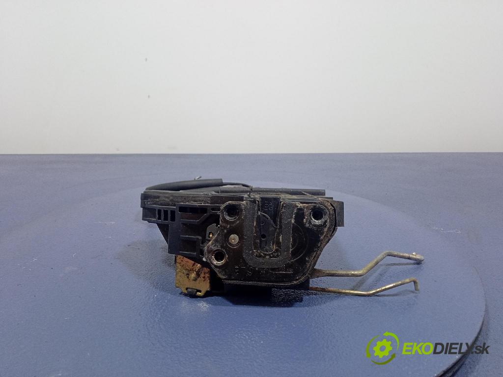 Hyundai Coupe 2003 zámek dveře před v pravo: