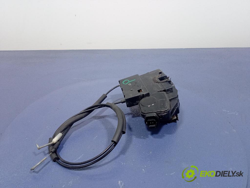 Hyundai Coupe 2003 zámek dveře před v pravo: