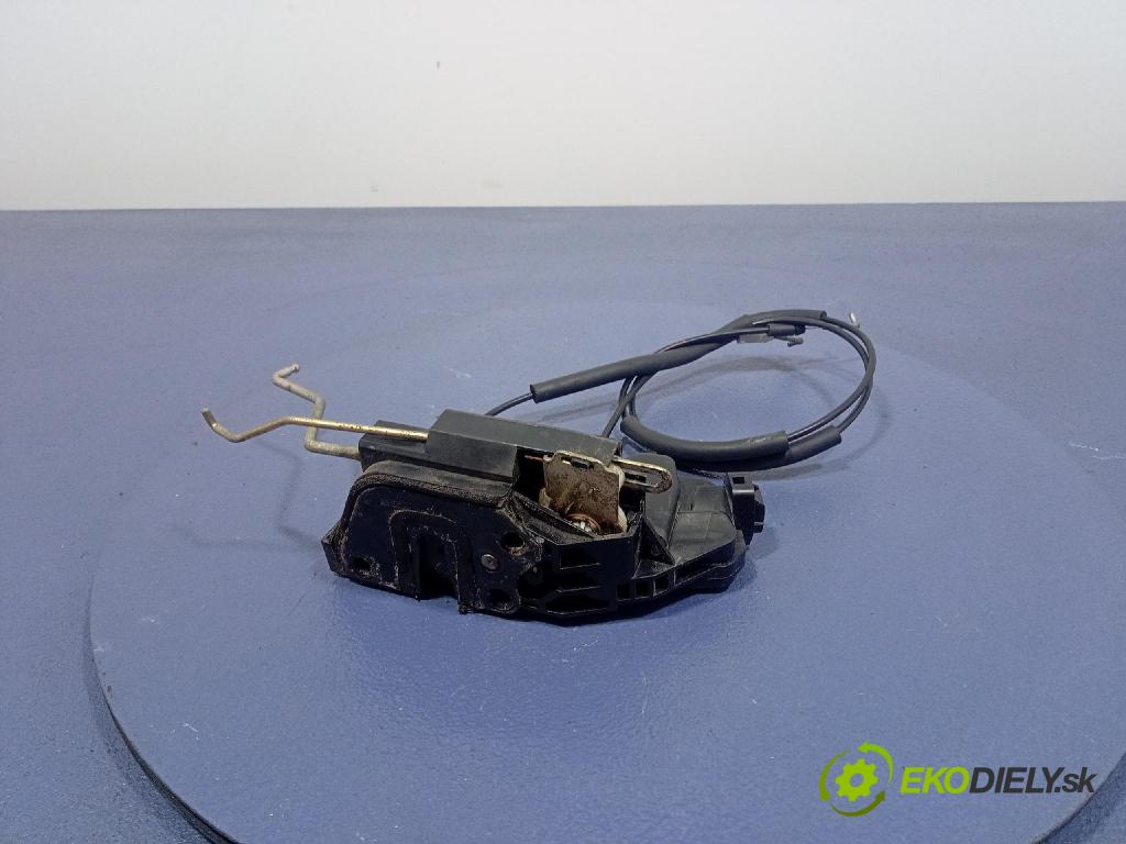 Hyundai Coupe 2003 zámek dveře před v pravo: