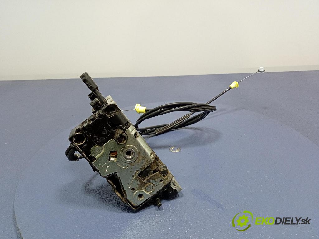 Peugeot Expert 2009 zámek dveře Zad: v pravo: 24099158