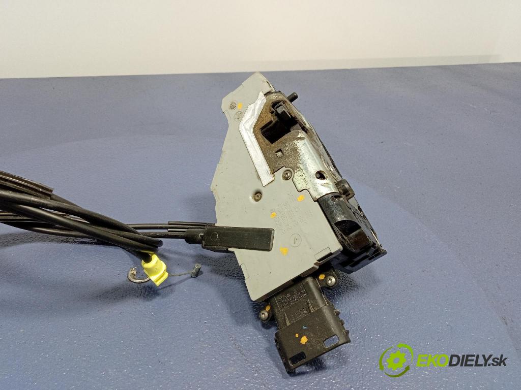 Peugeot Expert 2009 zámek dveře Zad: v pravo: 24099158