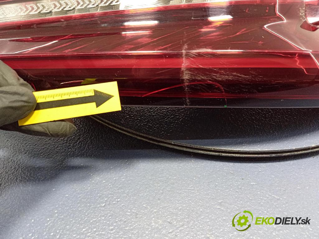 Citroen C4 0 světlo Zad: Práva: Mimo: 00230015