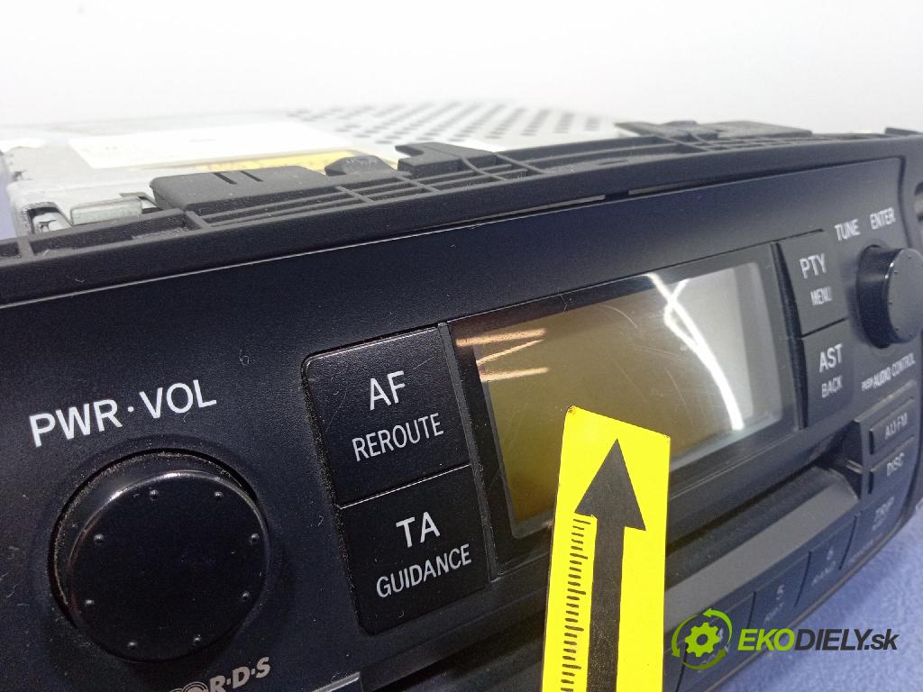 Toyota Corolla 2004 Radio I Navigácia: 86120-12880