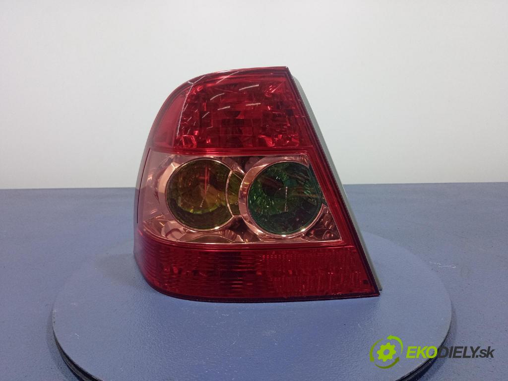 Toyota Corolla 2004 svetlo / reflektor zad ľavá Vonkajsia: FARBA 02-91