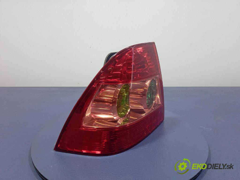 Toyota Corolla 2004 svetlo / reflektor zad ľavá Vonkajsia: FARBA 02-91