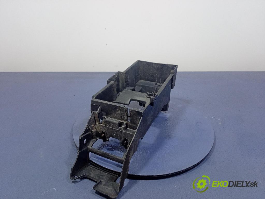 Cadillac Brougham 1993 výztuha Čelní / stěna Přední 16516186