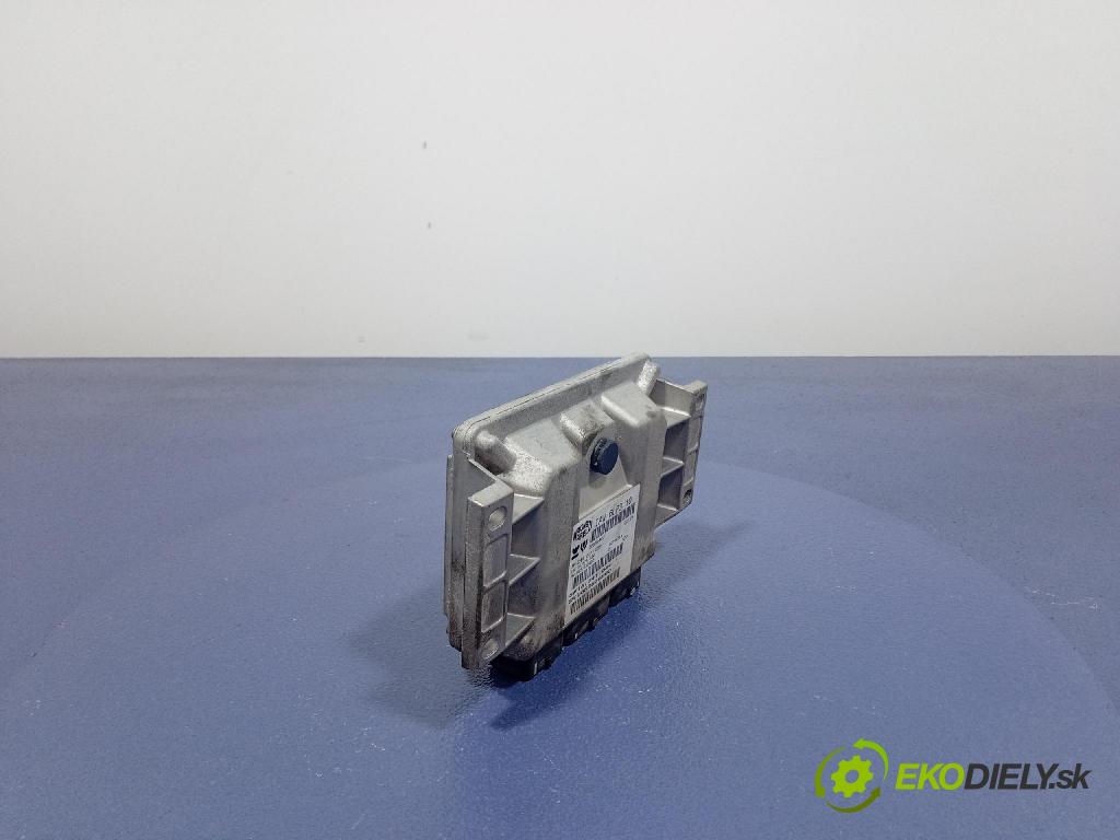 Peugeot 407 2005 řídící jednotka Motor: 9658676880