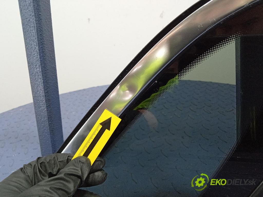 Audi Q3 0 sklo Karosérie: Zad: 83A845298E