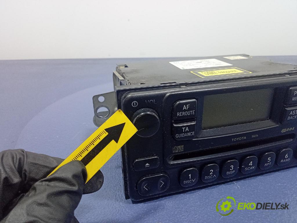 Toyota Rav4 2003 Radio I Navigácia: 86120-42061